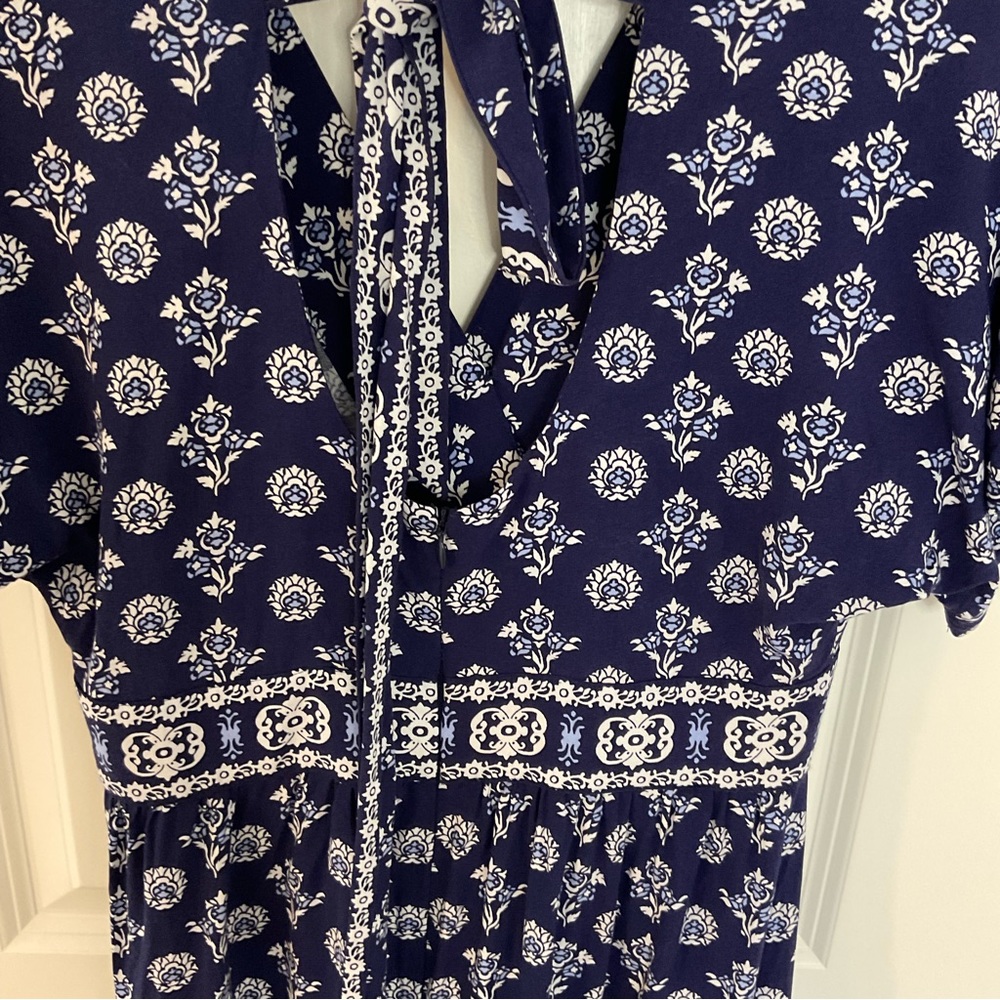 Elegant Navy Blue Floral Maxi Dress - Picture 9 of 12